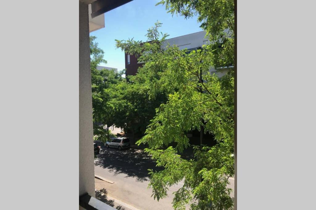 Fruitiers1 Apartment Сен Дени Екстериор снимка